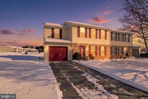 10 Evergreen Ter, Manchester, PA, 17345-9524 | Card Image