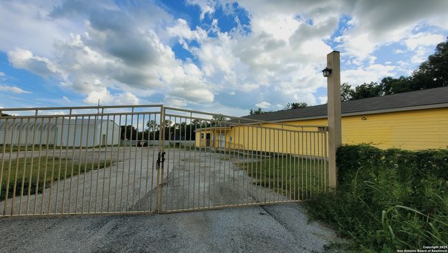 19015 K St, Home with 0 bedrooms, 0 bathrooms and null parking in Somerset TX | Image 43