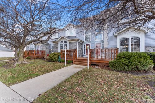 2237 3rd St, Wyandotte, MI, 48192-4695 | Card Image