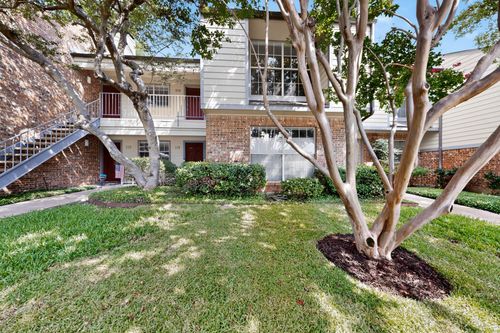 apt-114-2535 Wedglea Dr, Dallas, TX, 75211-2101 | Card Image