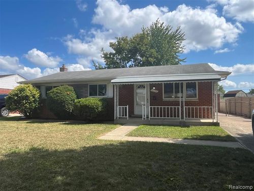 40252 Hamilton Dr, Sterling Heights, MI, 48313-3926 | Card Image