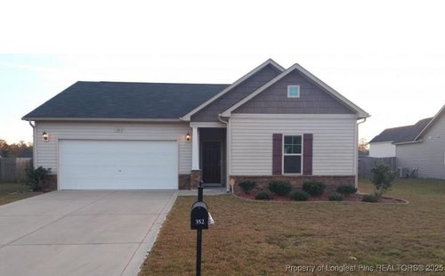 352 Roanoke Dr, Raeford, NC, 28376-8174 | Card Image