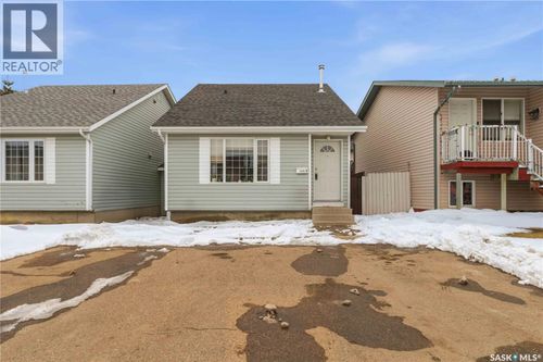 3456 Fairlight Dr, Saskatoon, SK, S7M3Z4 | Card Image
