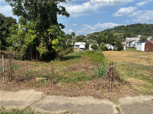 1708 5th Avenue, Charleston, WV, 25387 | Card Image