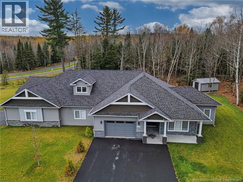 955 Main Rue, Grand-Sault/Grand Falls, NB, E3Z2X1 | Card Image