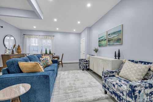 9214 88th Ave, Woodhaven, NY, 11421-2133 | Card Image