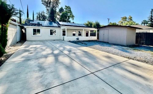 907 Orange St, Yuba City, CA, 95991-3929 | Card Image