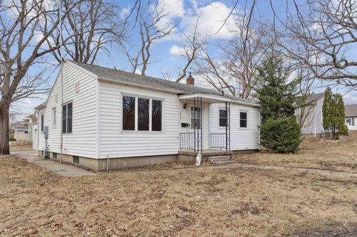 2023 Ashland Ave, Cedar Falls, IA, 50613-4603 | Card Image