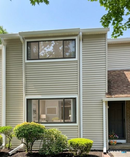 30-30 Orangewood W, Derby, CT, 06418-2615 | Card Image