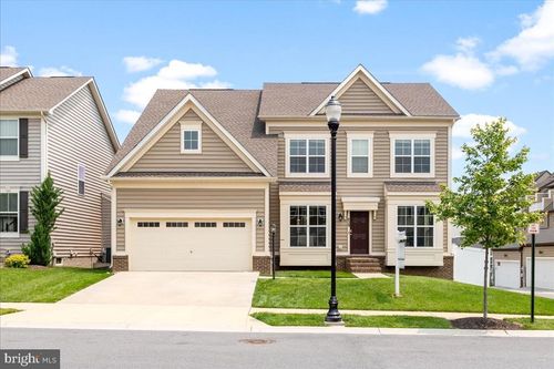 829 Holden Rd, FREDERICK, MD, 21701-3412 | Card Image