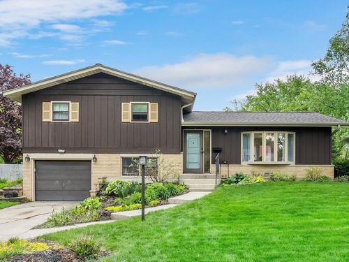 6955 Parkview Dr, Downers Grove, IL, 60516-3629 | Card Image