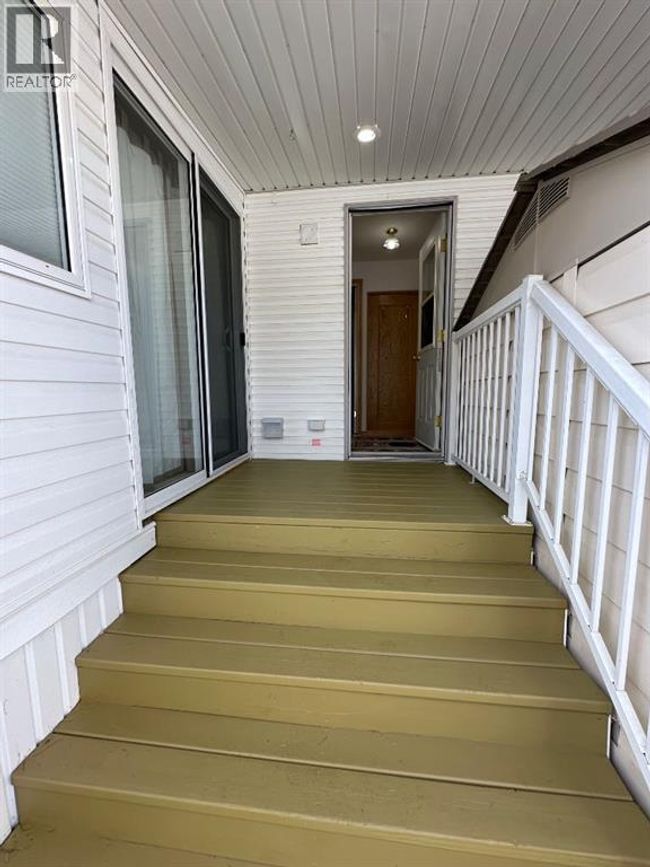 25054 Pine Lake Rd S, House other with 2 bedrooms, 1 bathrooms and 1 parking in Red Deer County AB | Image 6