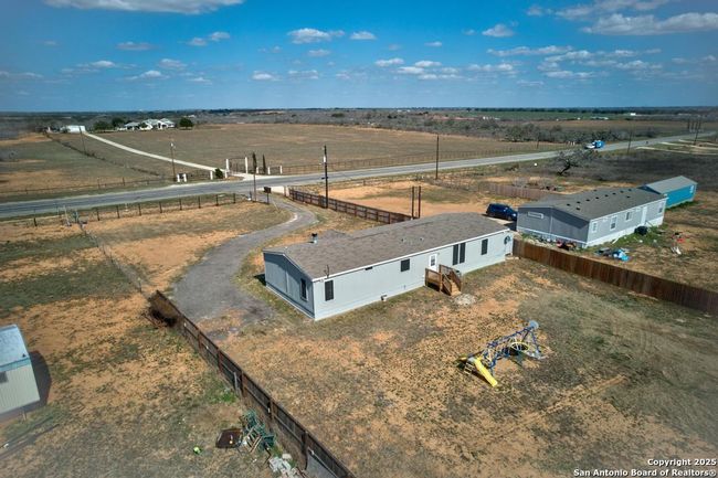 4817 W Fm 476, House other with 4 bedrooms, 2 bathrooms and null parking in Poteet TX | Image 39