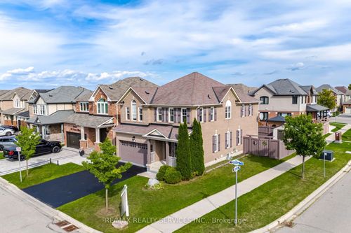 454 Grenke Pl, Milton, ON, L9T7T6 | Card Image