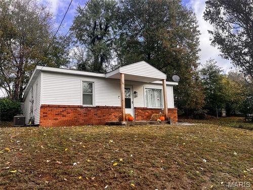 704 Royal Ave, Mount Vernon, IL, 62864-3464 | Card Image