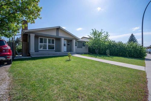 139 Maitland Road Ne, Calgary, AB, T2A4Z3 | Card Image