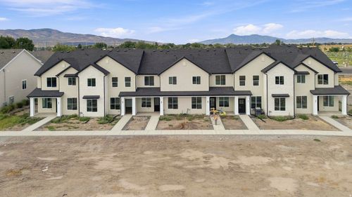 71 E 1225 S, Tremonton, UT, 84337-2216 | Card Image