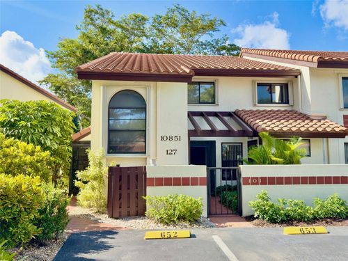 201-10851 Palm Lake Ave, Boynton Beach, FL, 33437-2245 | Card Image