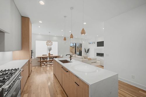 2510B Barclay Dr, Nashville, TN, 37206-1579 | Card Image