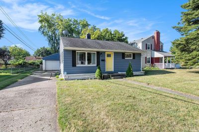 2206 Rockne Drive, House other with 3 bedrooms, 2 bathrooms and null parking in South Bend IN | Image 2