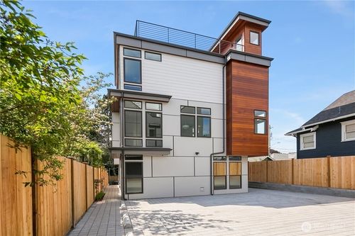 a-6211 9th Ave Ne, Seattle, WA, 98115-5527 | Card Image
