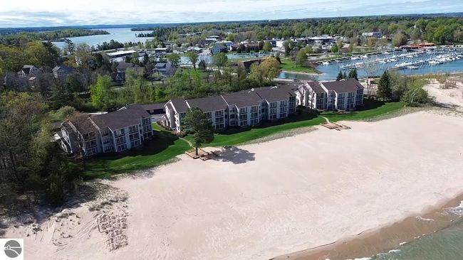 3 - 9200 N Bayshore Dr, House other with 1 bedrooms, 2 bathrooms and null parking in Elk Rapids MI | Image 32