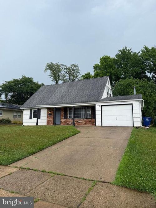111 Edge Ln, Willingboro, NJ, 08046-2415 | Card Image