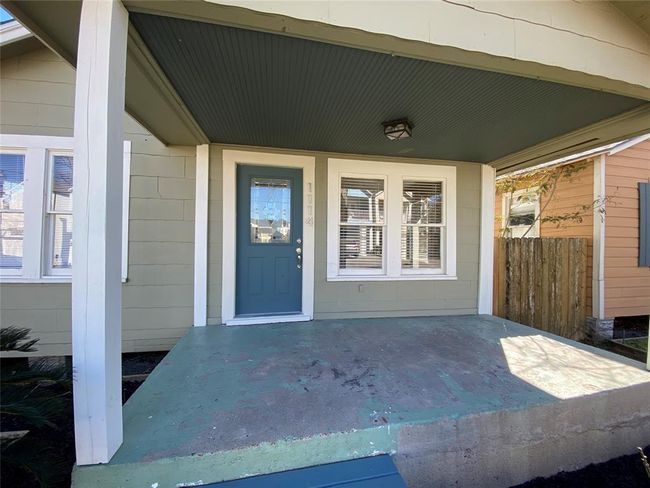 1110 E 27 Th St, House other with 5 bedrooms, 3 bathrooms and 2 parking in Houston TX | Image 7
