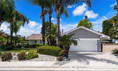 1807 Via Palomares, San Dimas, CA, 91773-4236 | Card Image