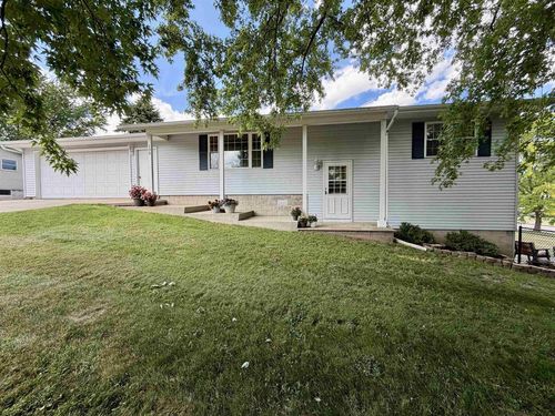 100 Fern Drive, ROSENDALE, WI, 54974 | Card Image