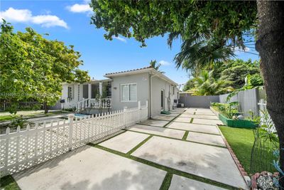 1180 Ne 161st Ter, House other with 3 bedrooms, 2 bathrooms and null parking in North Miami Beach FL | Image 3