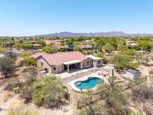11414 N Verch Way, Oro Valley, AZ, 85737-8897 | Card Image
