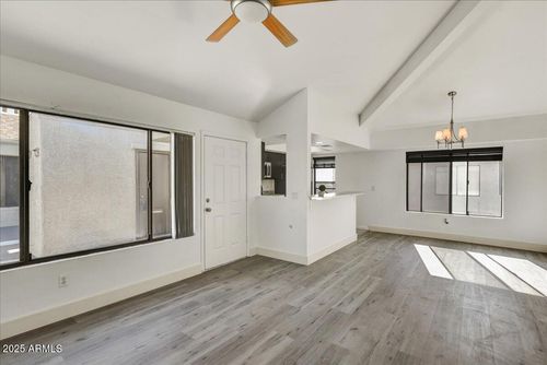 218-9221 N 59th Ave, Glendale, AZ, 85302-3041 | Card Image