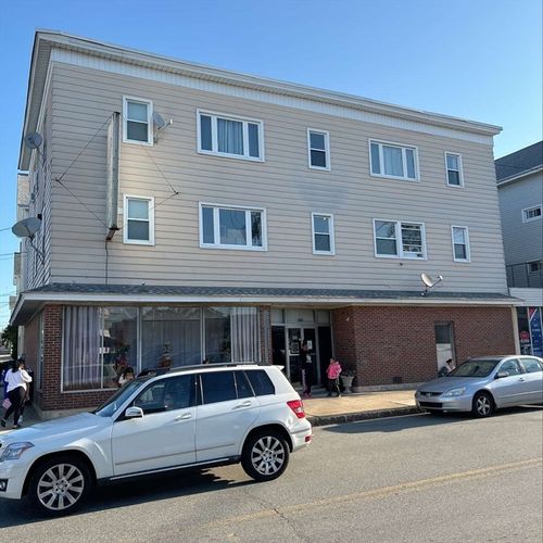 1w-9 Davis St, Fall River, MA, 02720-8410 | Card Image