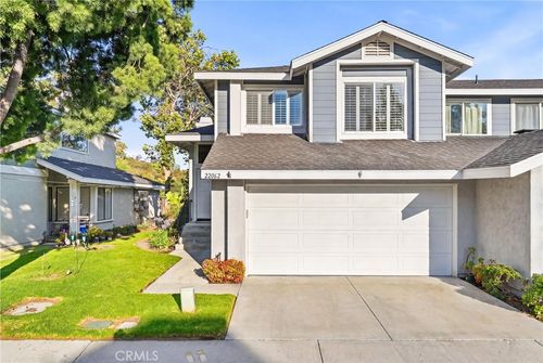 19-22062 Summit Hill Dr, Lake Forest, CA, 92630-7502 | Card Image
