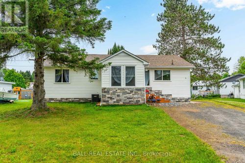 3 Larch Street, Highlands East (Bicroft Ward), ON, K0L1M0 | Card Image