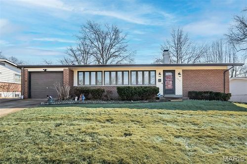 1610 Horseshoe Dr, Florissant, MO, 63033-2526 | Card Image