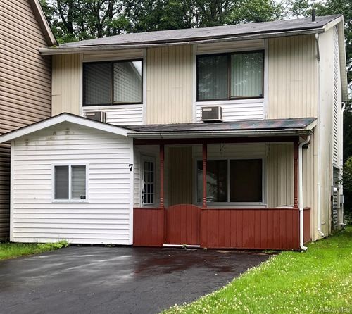 7 Elizabeth Way, Kiamesha Lake, NY, 12751-5000 | Card Image