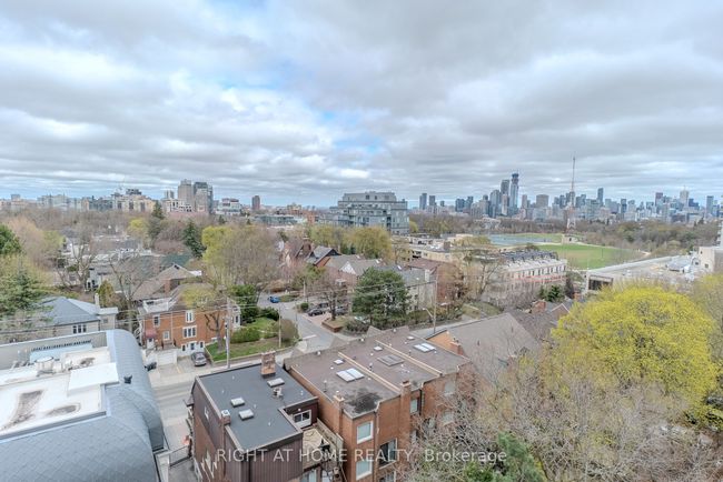608 - 447 Walmer Rd, Condo with 3 bedrooms, 4 bathrooms and 2 parking in York ON | Image 47
