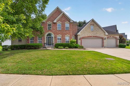 207 Irish Hound Dr, O Fallon, MO, 63368-7378 | Card Image