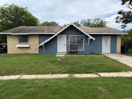 8615 Standing Rock St, San Antonio, TX, 78242-2821 | Card Image