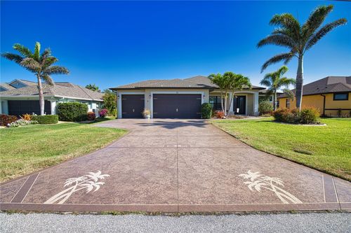 35 Medalist Rd, Rotonda West, FL, 33947-2166 | Card Image