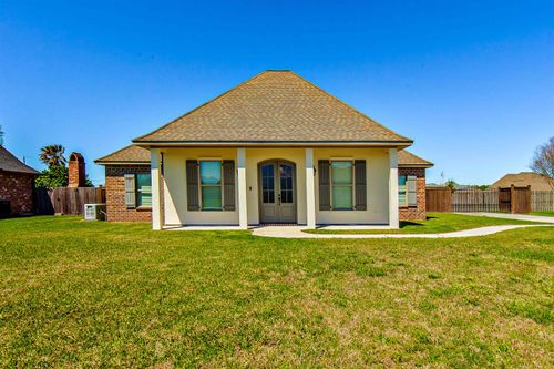 190 Orange Grove Rd, Thibodaux, LA, 70301-9406 | Card Image