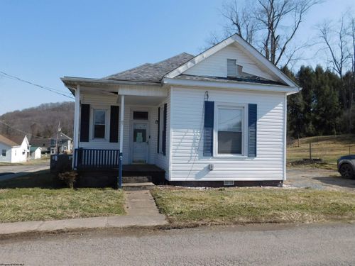 301 Lyndon St, Lumberport, WV, 26386 | Card Image