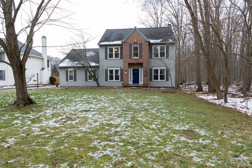 5500 Bradley Rd, North Olmsted, OH, 44070-3878 | Card Image