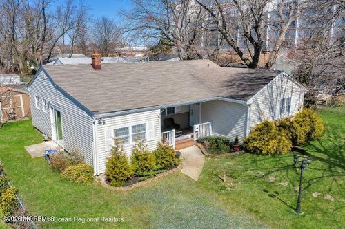 81 Berry Pl, Long Branch, NJ, 07740-7516 | Card Image