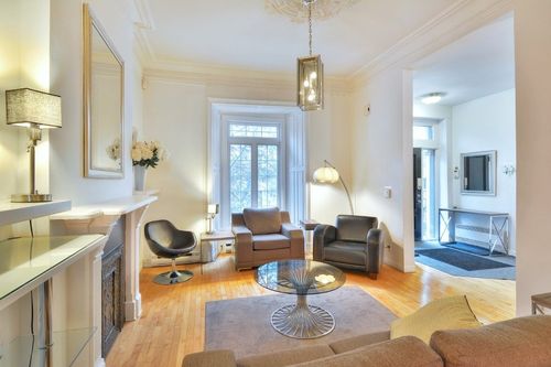 3691 Rue Drolet, Montréal, QC, H2X3H7 | Card Image
