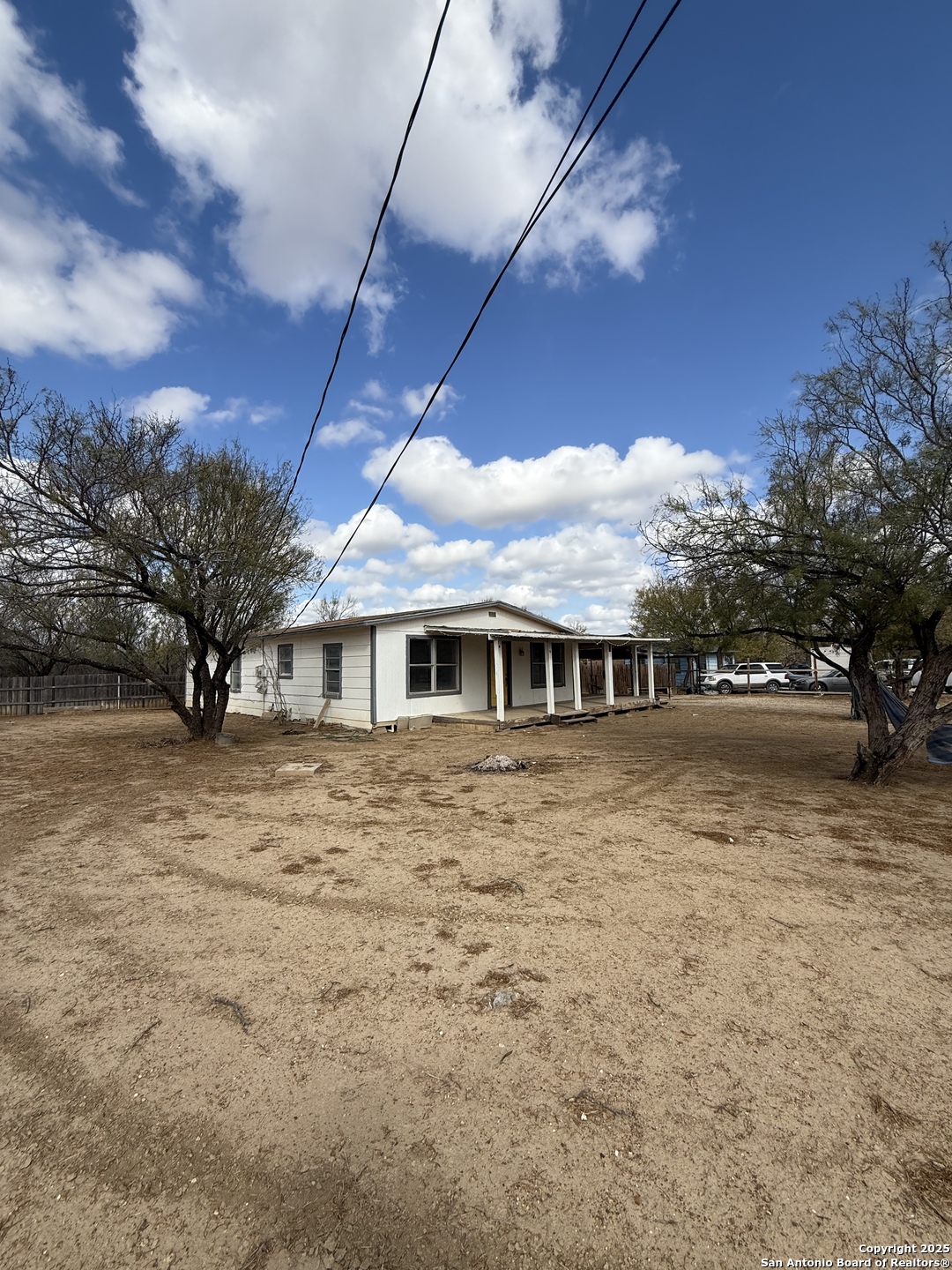 Residential in Carrizo Springs 2