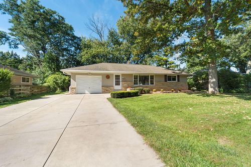 5937 N Sidney Place, Glendale, WI, 53209 | Card Image