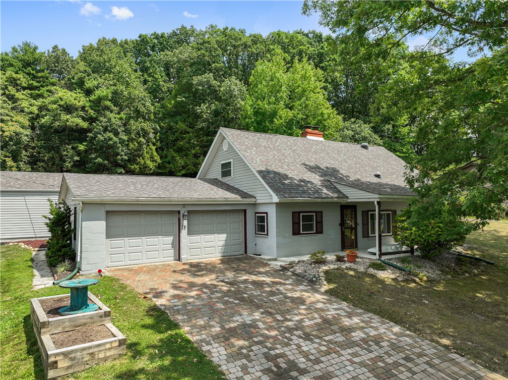 Banahasky Ln, Finleyville, PA 15332